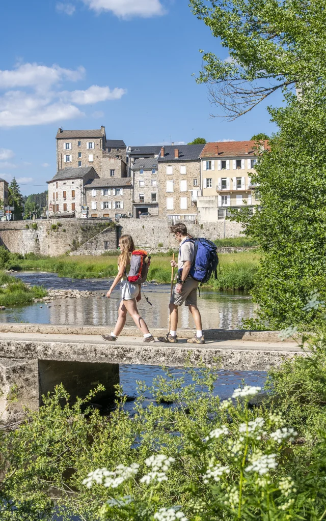 Randonneurs sur le Chemin de Saint Jacques de Compostelle à Tence