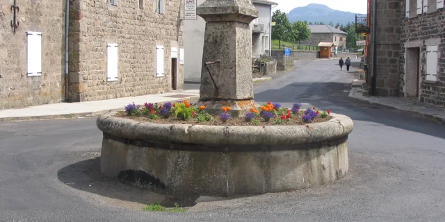 Fontaine St Jeures