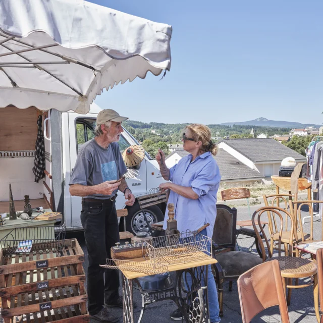 Brocante au Chambon-sur-Lignon
