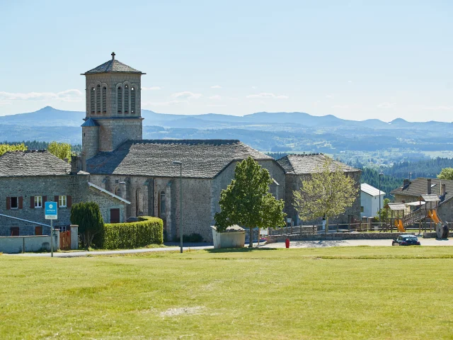 Le Mas de Tence Eglise Monts