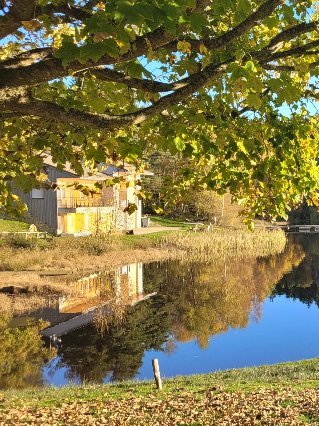 Lac de Devesset automne
