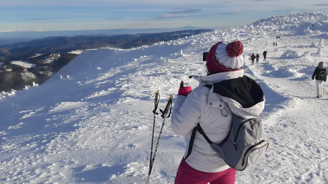 Sommet du Mont Mézenc enneigé