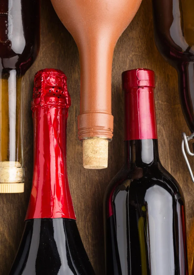 Bottle assortment Copyright Freepik