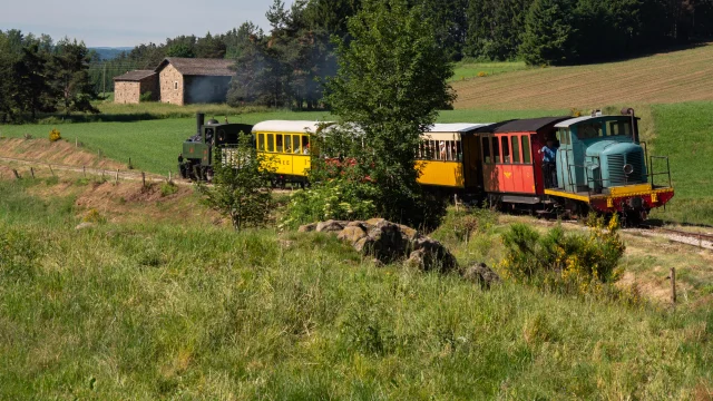 Le Velay Express aux Tavas