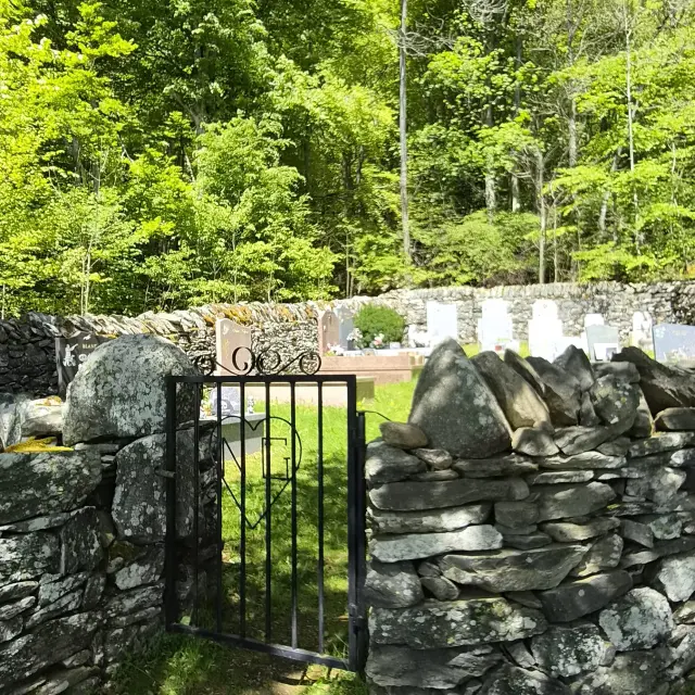 Cimetière protestant à Majal - sentier de Bonas